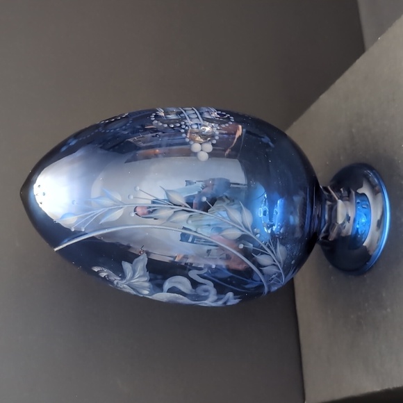 VGT, Russian House Of Faberge Cobalt Blue Glass Egg. - Picture 2 of 9